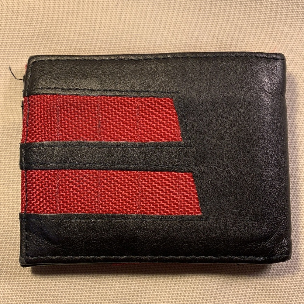 Deadpool Marvel Leather Wallet - image 2